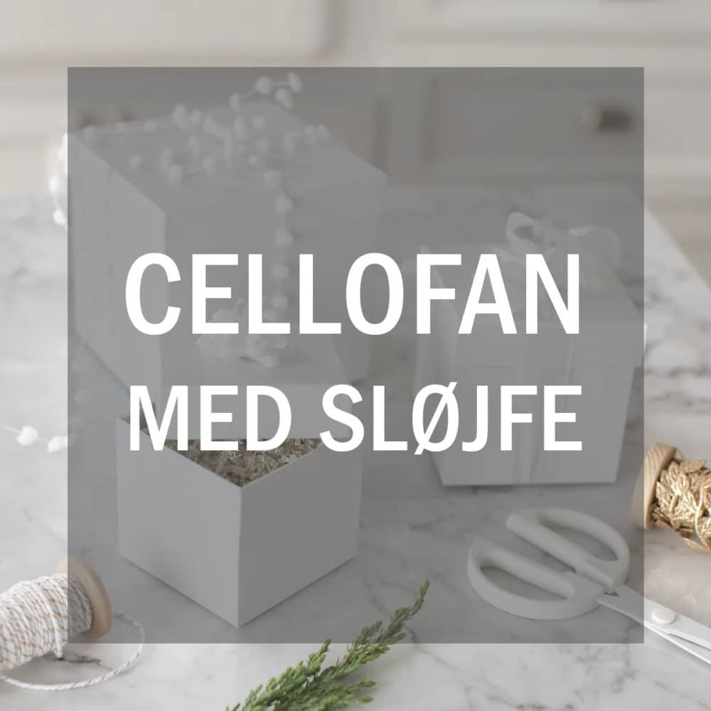 Indpakning i cellofan med sløjfe