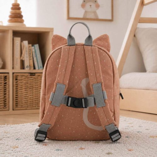 Rygsæk med navn - Mrs. Cat Barn med katte rygsæk i stue