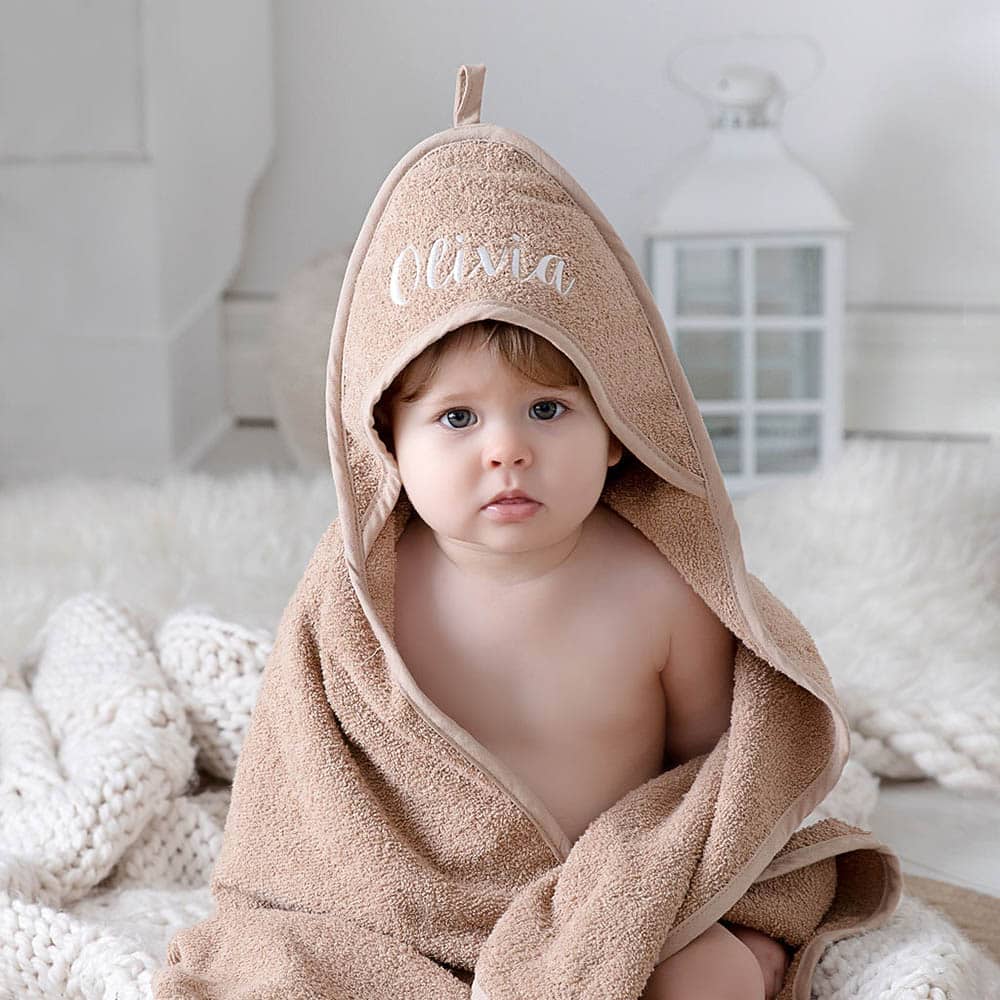 Baby i badeslag med navn