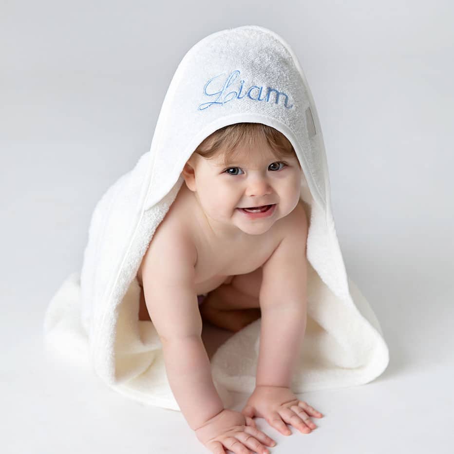 Hvidt badeslag med navn